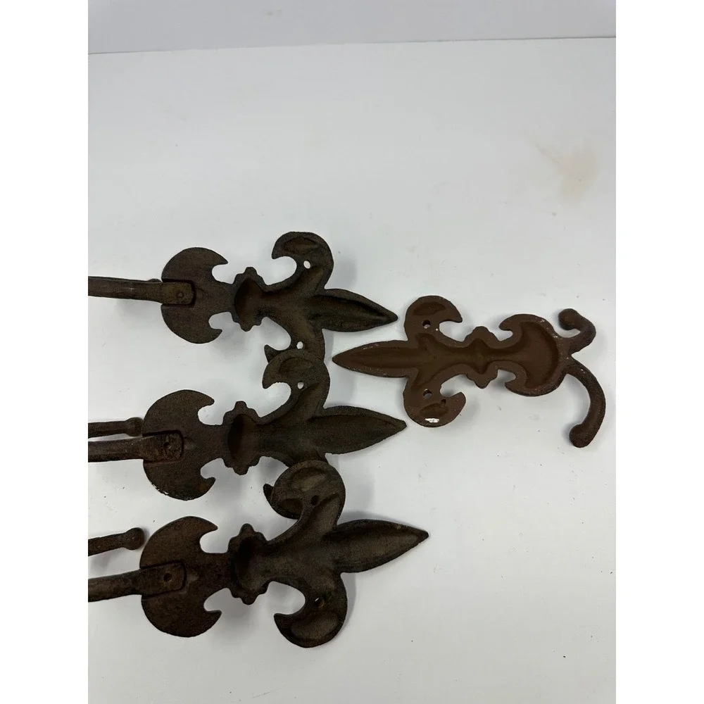 Lot of 4 Vintage Fleur De Lis Wall Hook Cast Iron Coat Hat Keys Hanger Hooks U5